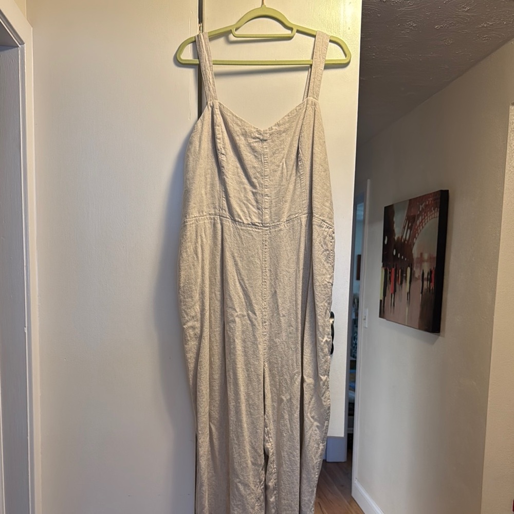 Cream Sleeveless Jumpsuit